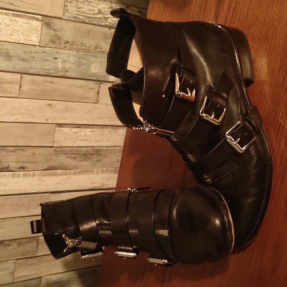 Michael Kors women's size 7.5 black boots